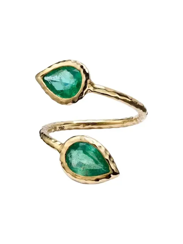 Moi and Toi 18kt gold ring with emeralds