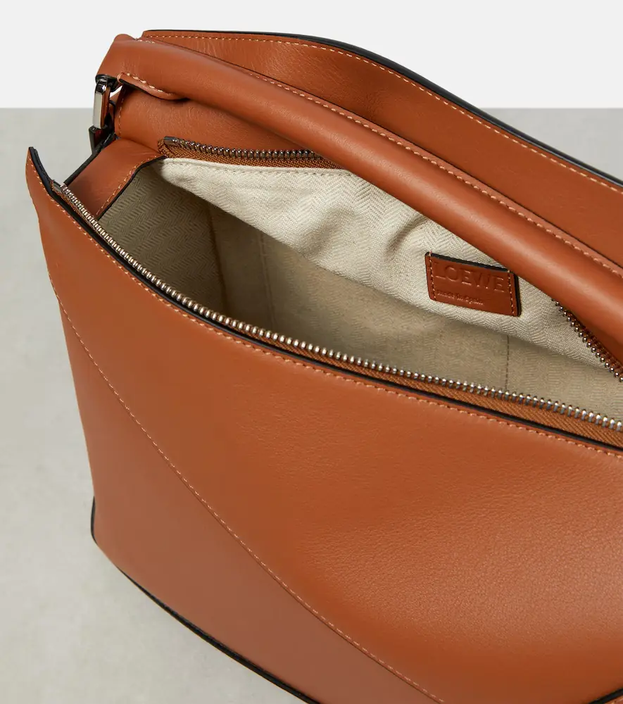 Loewe Puzzle Edge Medium leather top-handle bag | Thumbnail 7 Loewe Puzzle Edge Medium leather top-handle bag | Thumbnail 7