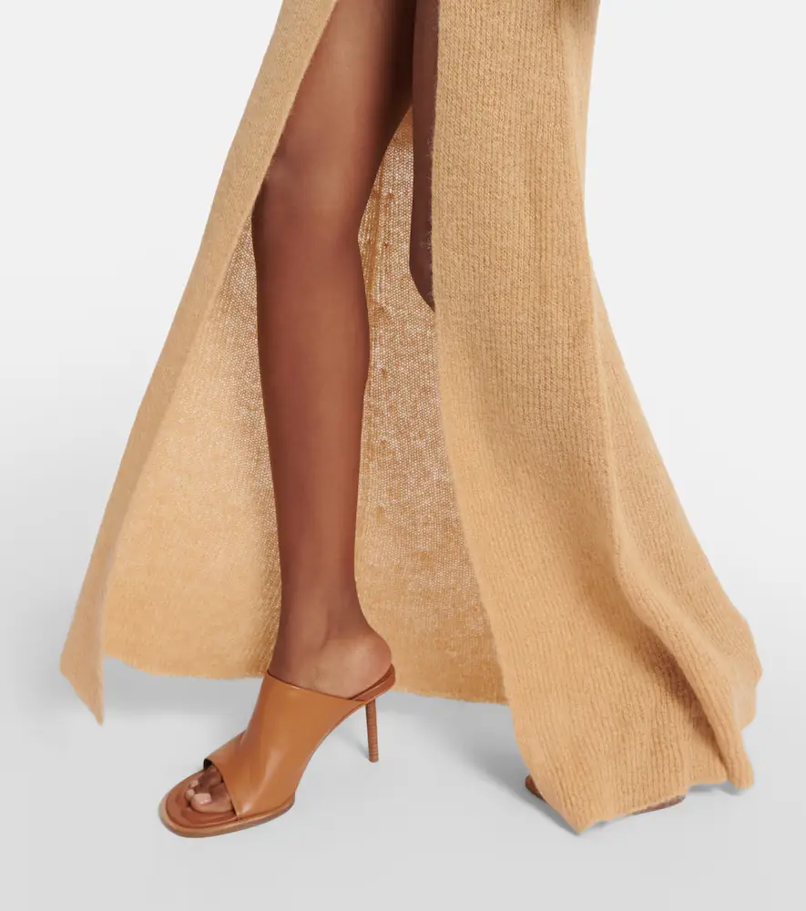 Jacquemus La Robe Dao mohair-blend maxi dress | Thumbnail 4 Jacquemus La Robe Dao mohair-blend maxi dress | Thumbnail 4