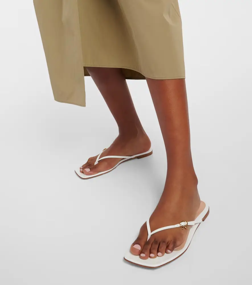 Gianvito Rossi Patent leather thong sandals | Thumbnail 3