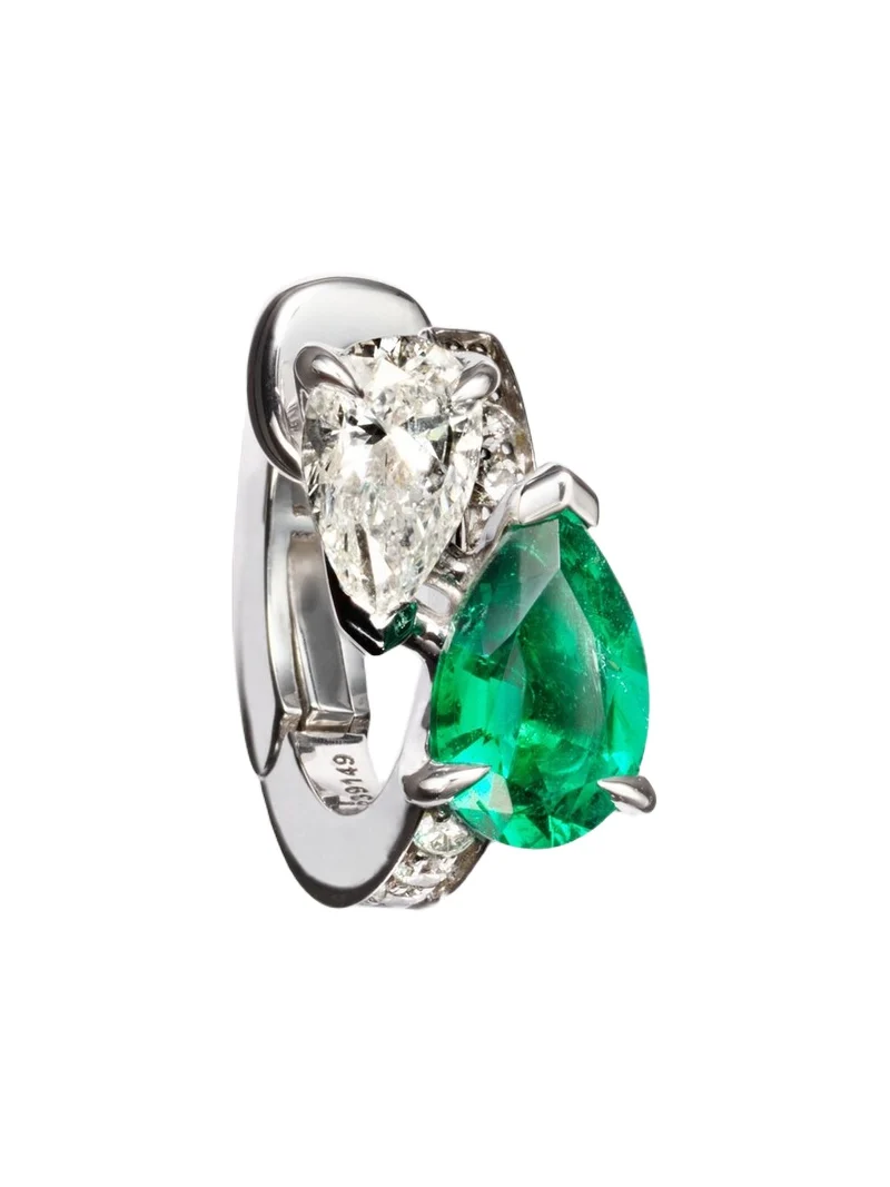 Serti sur Vide 18kt white gold single earring with diamonds and emerald