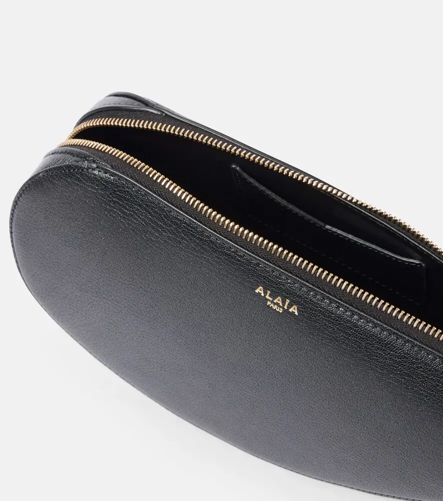 Alaïa Alaïa Le Demi Caur leather clutch | Thumbnail 4