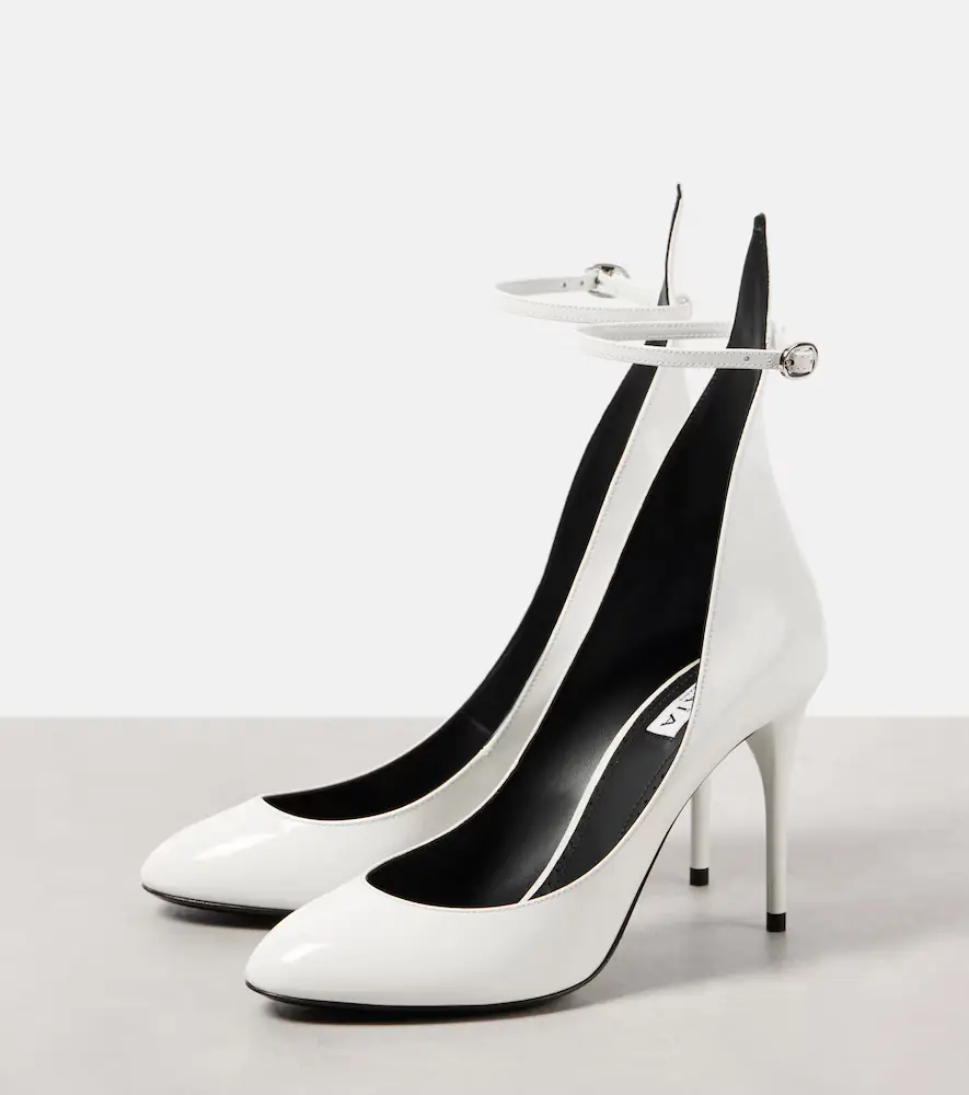 ALAÏA Décolleté 90 patent leather pumps | Thumbnail 2 ALAÏA Décolleté 90 patent leather pumps | Thumbnail 2