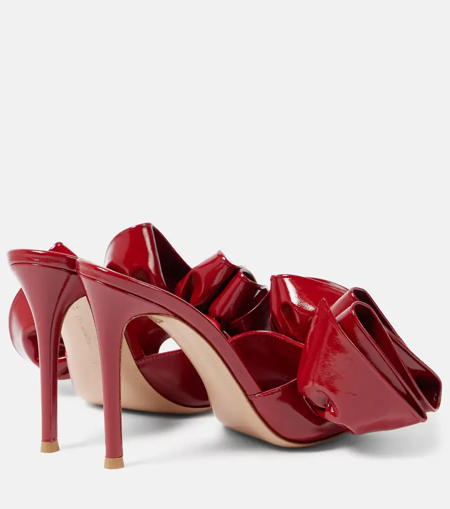 Gianvito Rossi Gabrielle 105 ruffled patent leather mules | Thumbnail 3