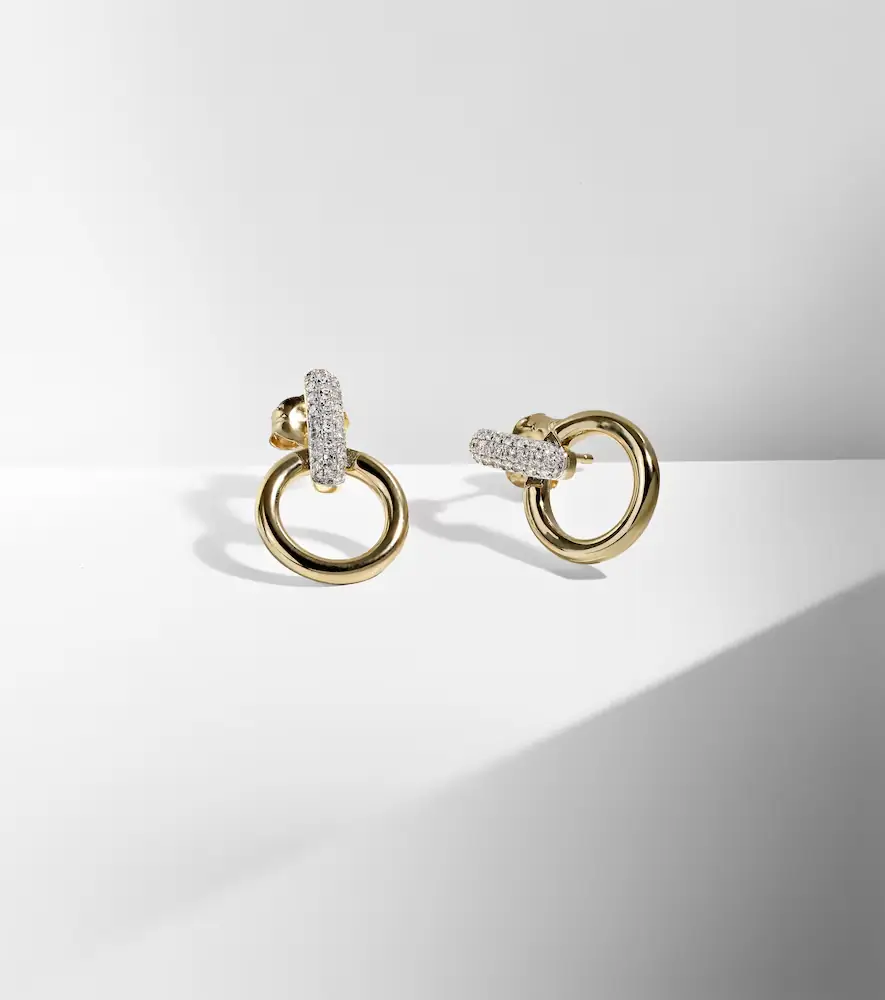STONE AND STRAND Horsebit 14kt gold earrings with diamonds | Thumbnail 5 STONE AND STRAND Horsebit 14kt gold earrings with diamonds | Thumbnail 5