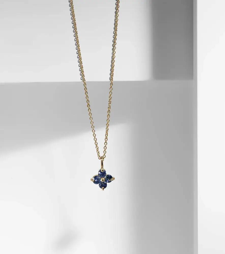 Stone and Strand Luckiest Clover 10kt gold necklace with sapphires | Thumbnail 6