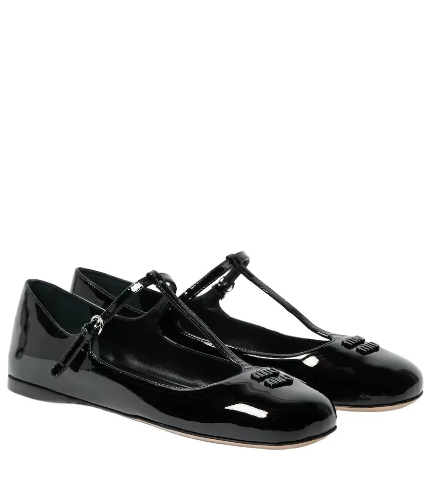 Miu Miu Logo patent leather ballet flats | Image 1 Miu Miu Logo patent leather ballet flats | Image 1