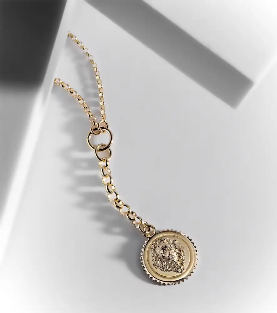 Foundrae Strength 18kt gold pendant necklace with diamond | Thumbnail 2