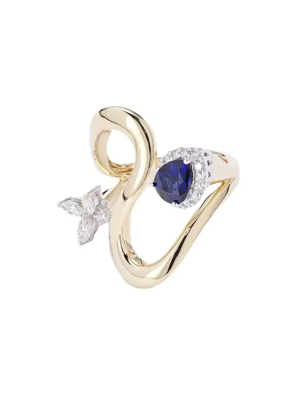 Reign Supreme 18kt gold ring with diamonds and sapphires