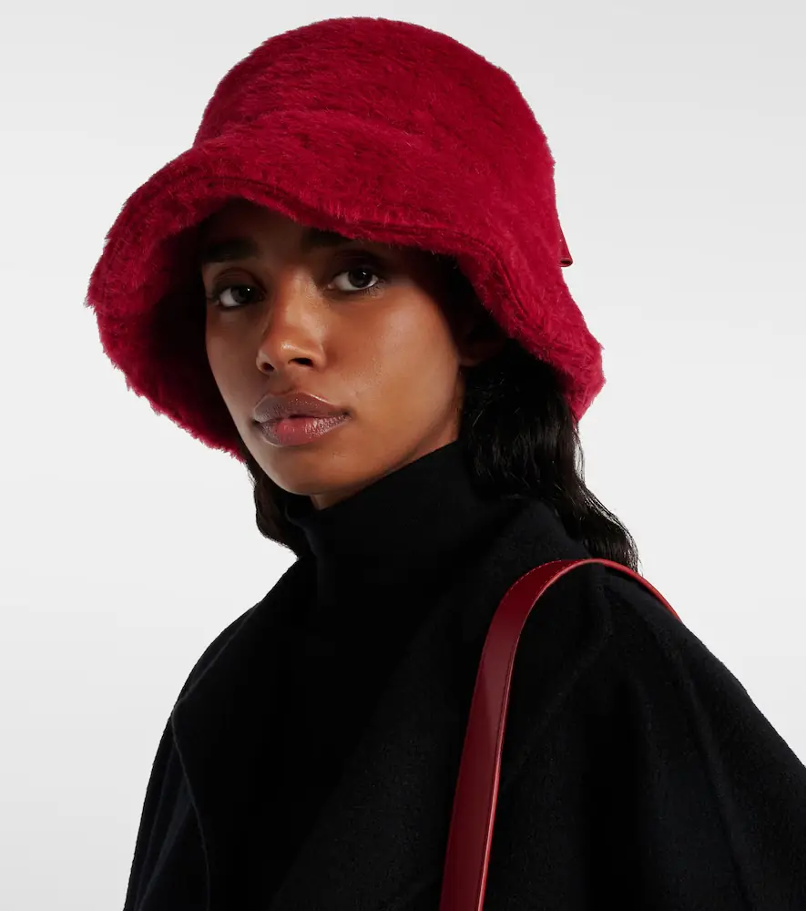 Max Mara Figura wool and silk teddy bucket hat | Thumbnail 4