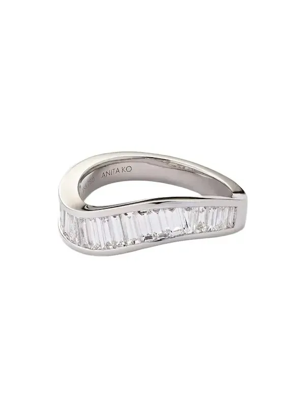 Wave 18kt white gold ring with diamonds