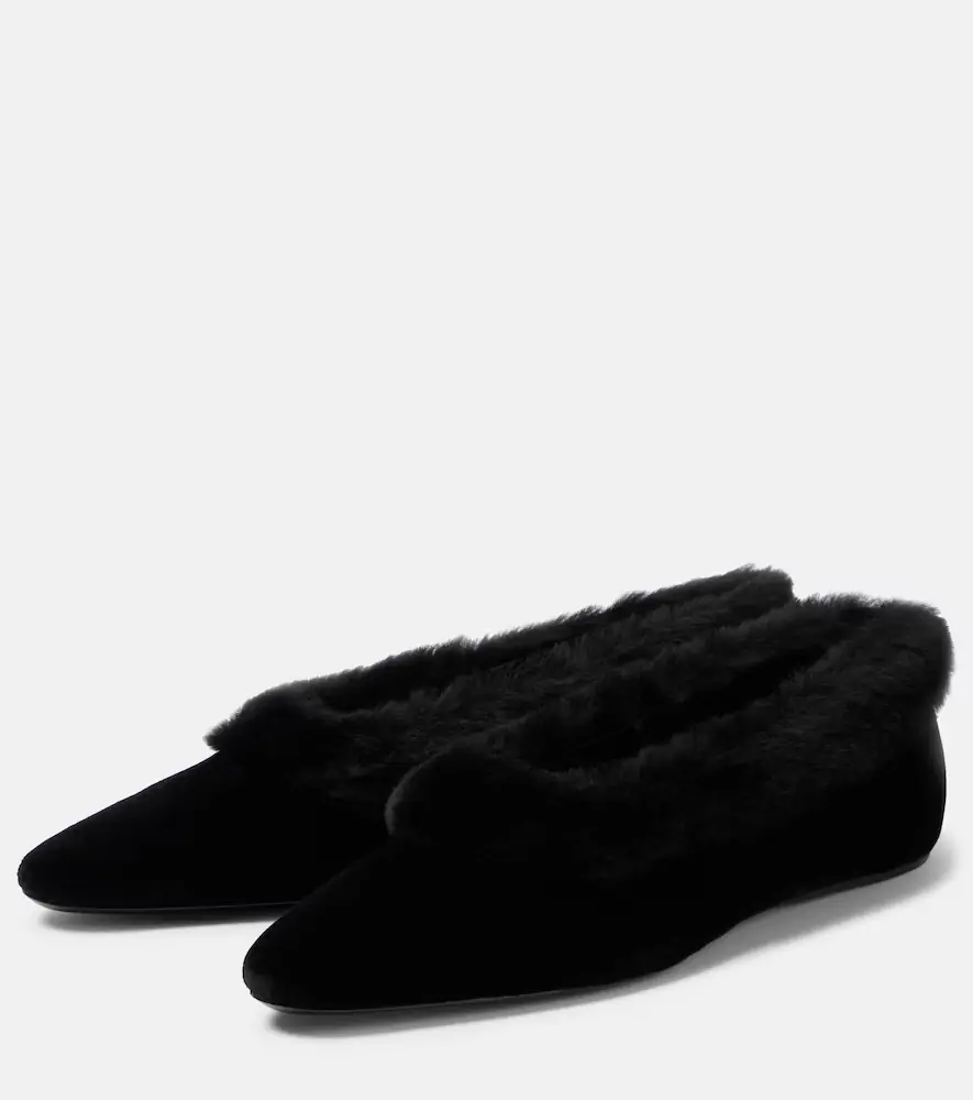 TOTEME Shearling-trimmed velvet ballet flats | Thumbnail 4