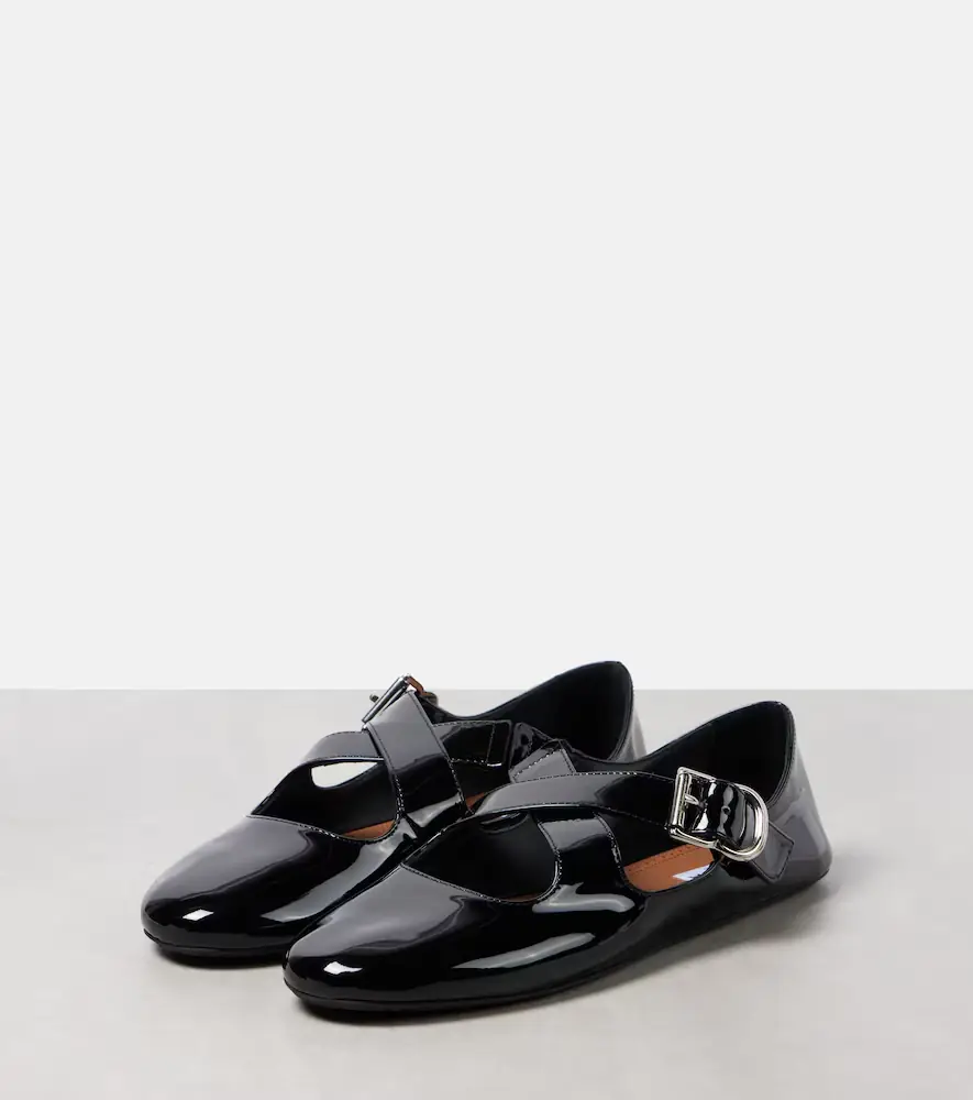 Alaïa Alaïa Criss Cross patent leather ballet flats | Thumbnail 3 Alaïa Alaïa Criss Cross patent leather ballet flats | Thumbnail 3
