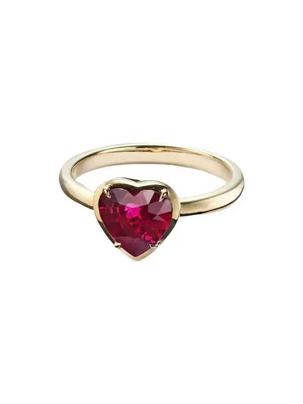 Heart 18kt gold ring with ruby Heart 18kt gold ring with ruby