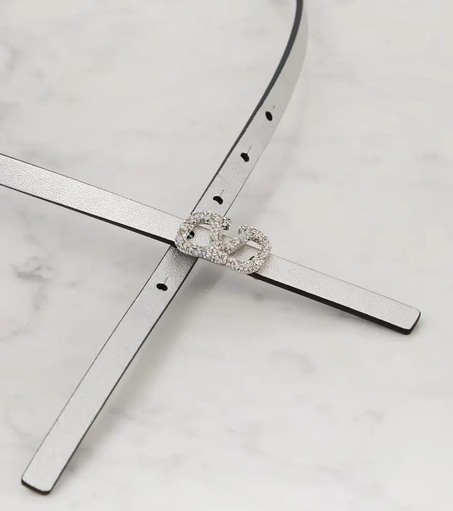 Valentino Garavani VLogo Signature reversible leather belt | Thumbnail 3