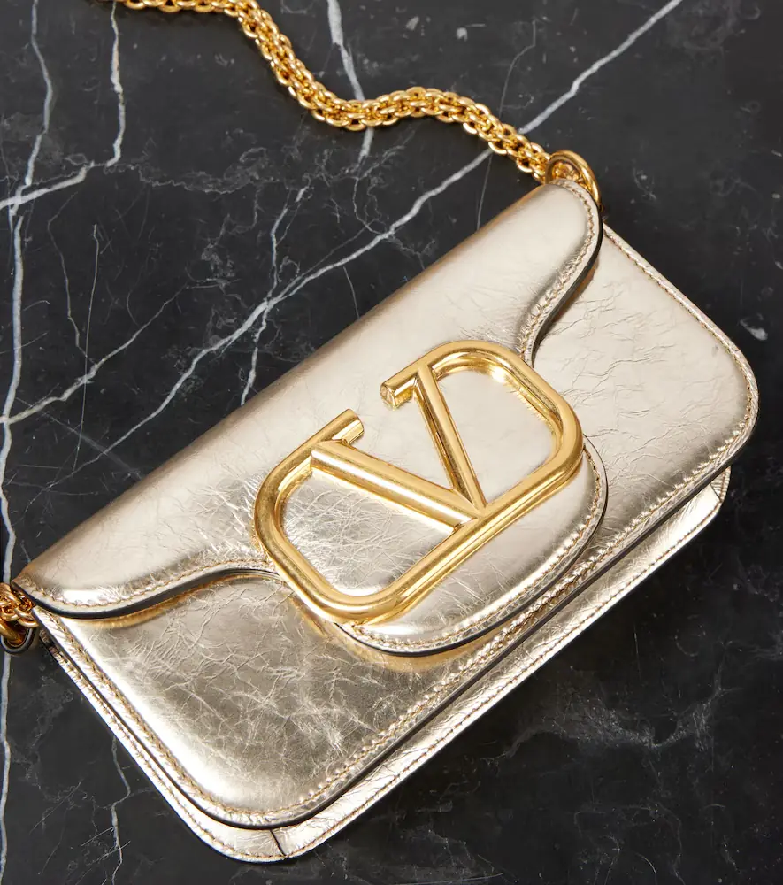 Valentino Garavani Locò Small metallic leather shoulder bag | Thumbnail 4 Valentino Garavani Locò Small metallic leather shoulder bag | Thumbnail 4