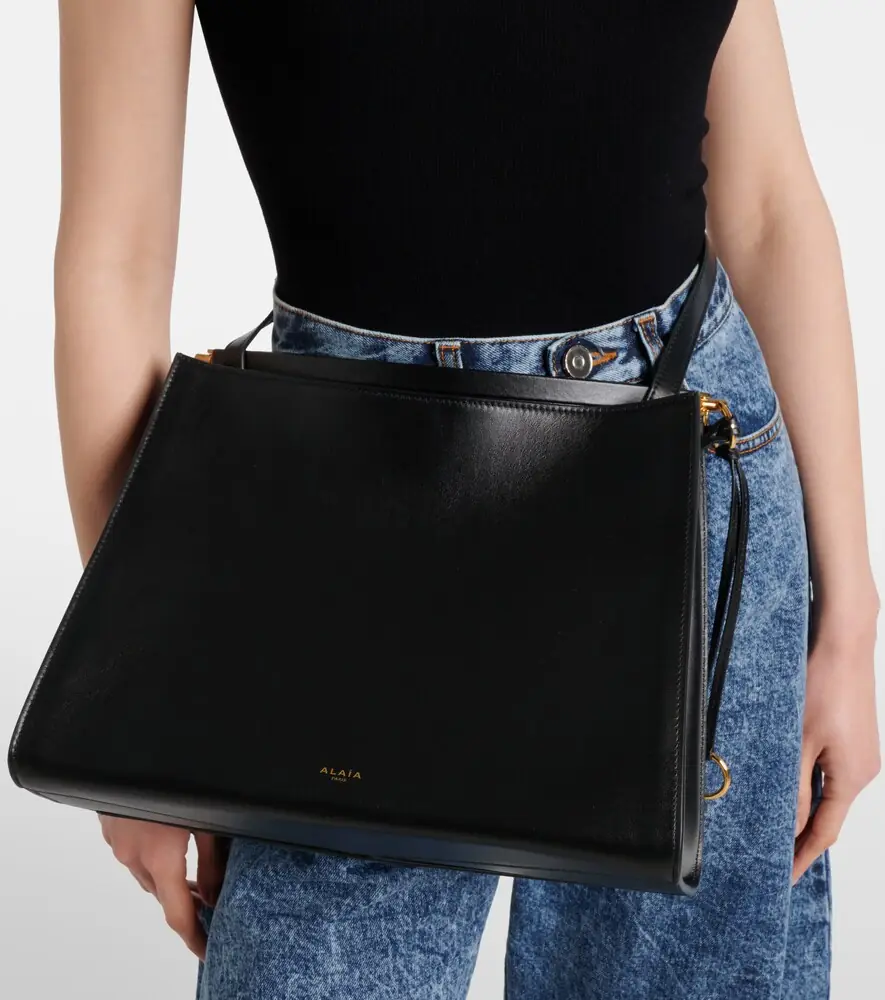 Alaïa Alaïa Curve Medium leather shoulder bag | Thumbnail 6 Alaïa Alaïa Curve Medium leather shoulder bag | Thumbnail 6
