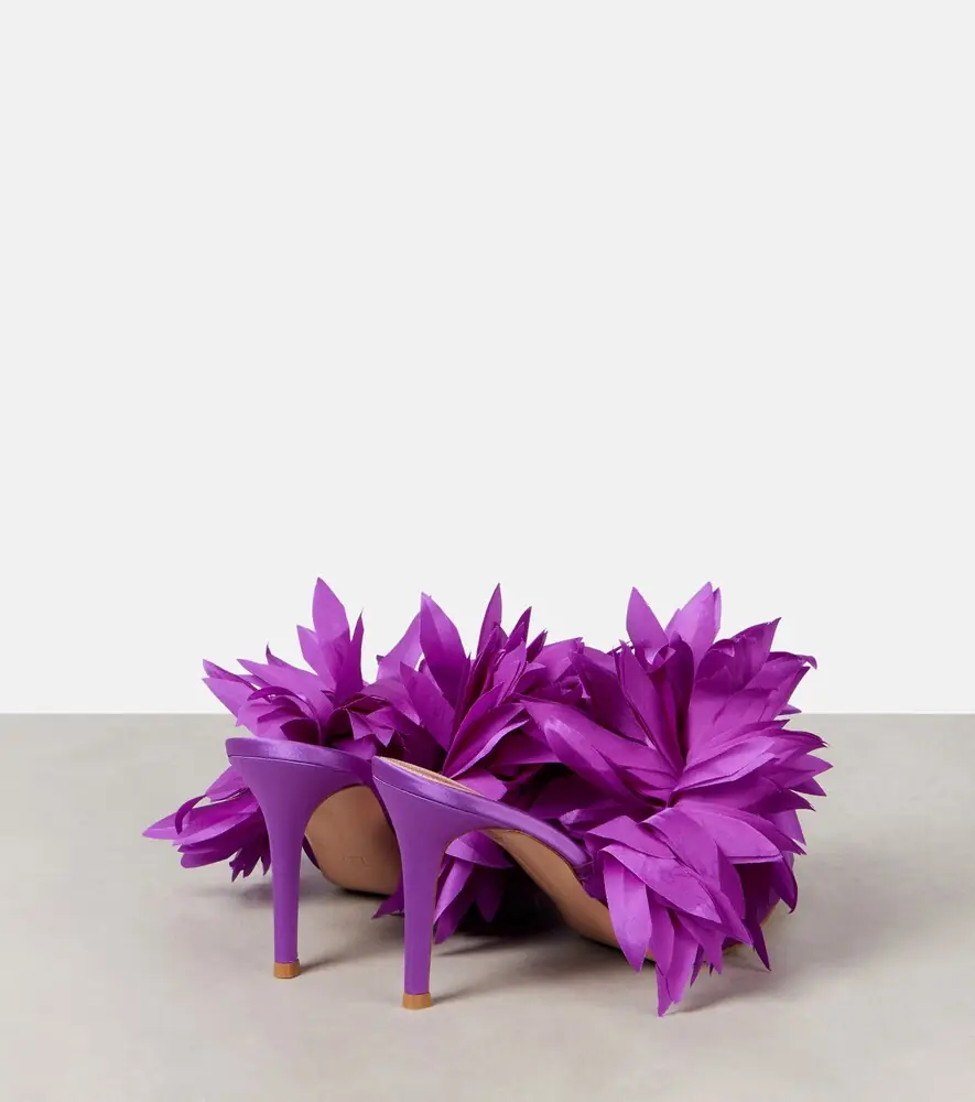 Gianvito Rossi Daniah 85 embellished crêpe satin mules | Thumbnail 4
