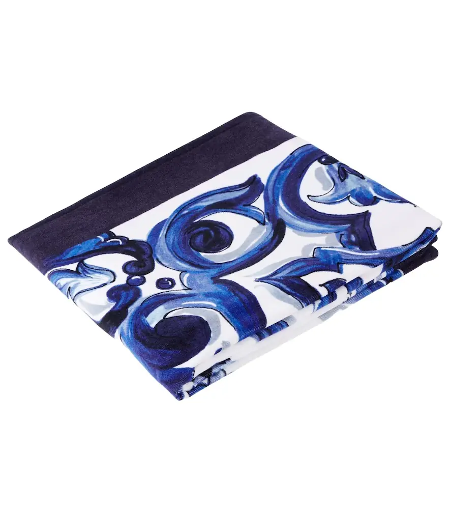 Dolce & Gabbana Casa Majolica cotton terry beach towel | Image 1 Dolce & Gabbana Casa Majolica cotton terry beach towel | Image 1