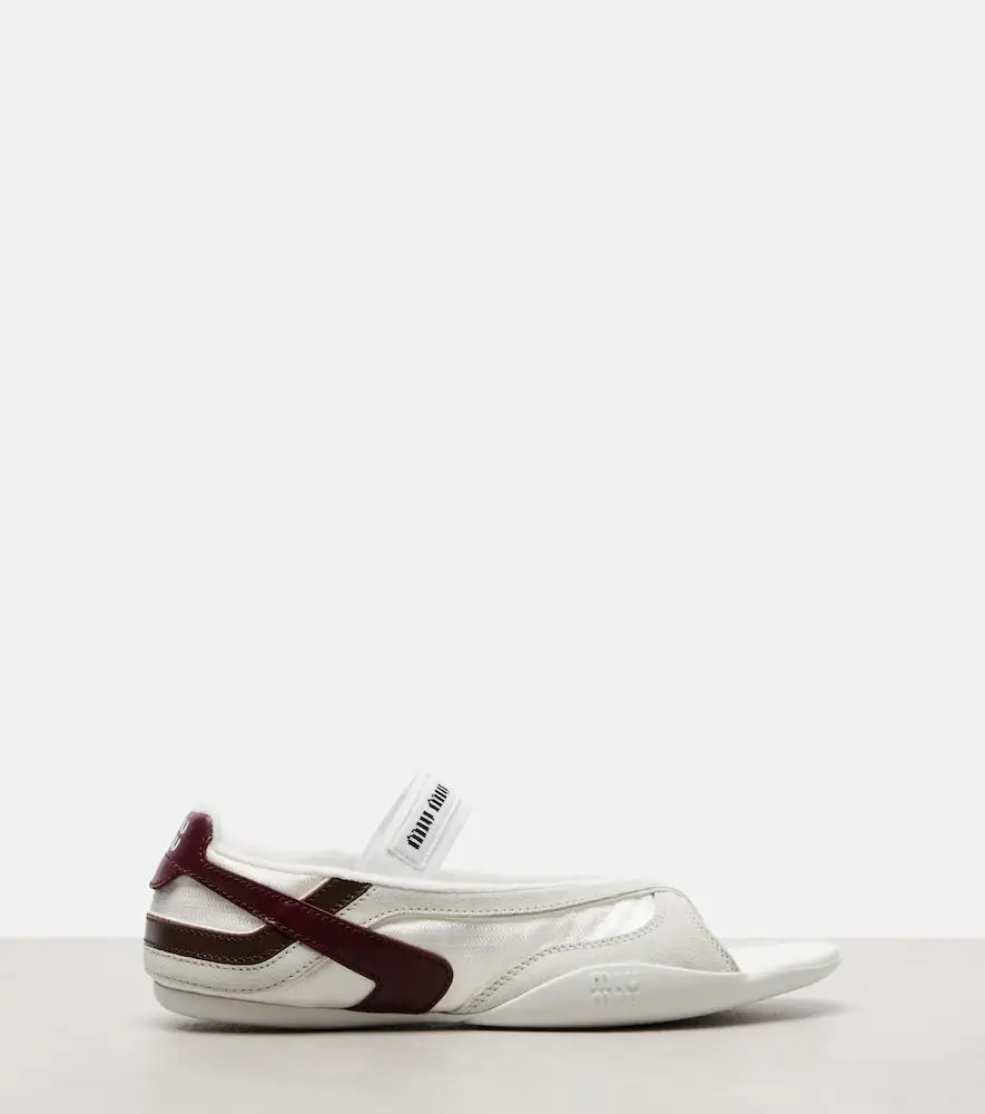 Miu Miu Gymnasium leather-trimmed thong sandals | Thumbnail 2