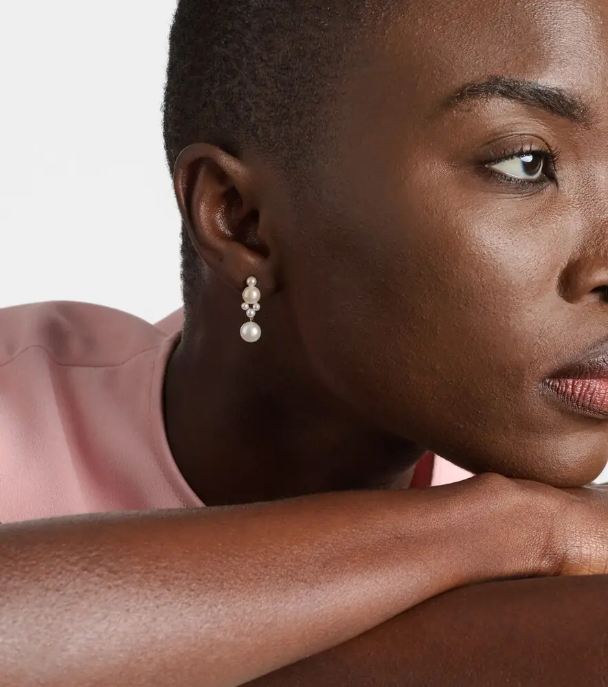 Sophie Bille Brahe Luna 14kt gold earrings with freshwater pearls | Thumbnail 5