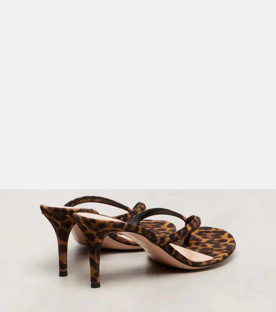 Gianvito Rossi Calypso 70 suede thong sandals | Thumbnail 2