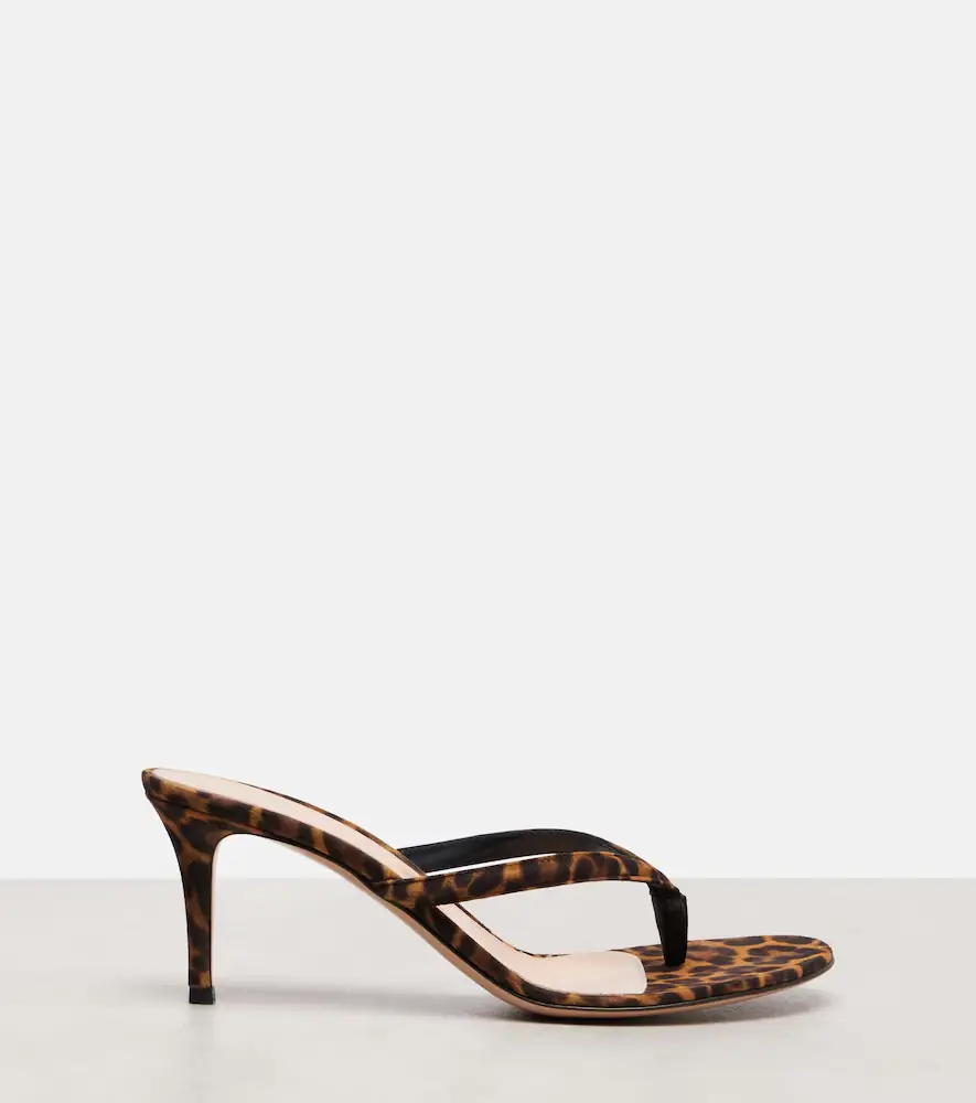Gianvito Rossi Calypso 70 suede thong sandals | Thumbnail 4