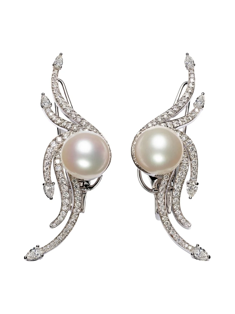 Pearlescent 18kt white gold earrings with diamonds and pearls Pearlescent 18kt white gold earrings with diamonds and pearls
