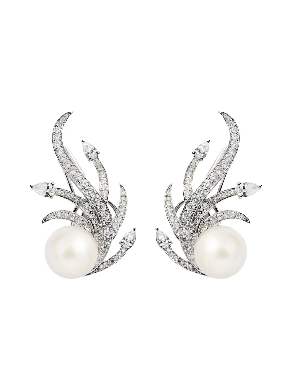 Pearlescent 18kt white gold earrings with diamonds and pearls