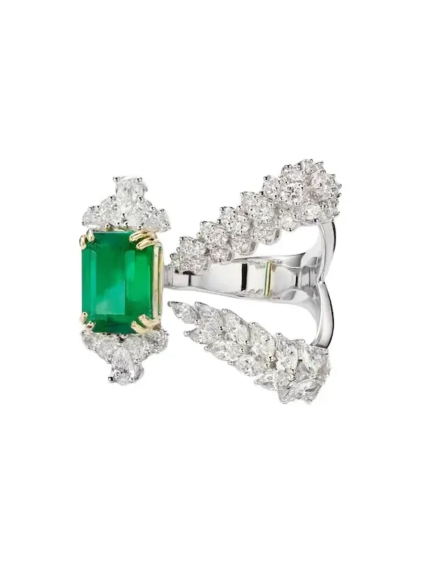 Reign Supreme 18kt white gold ring with emerald and diamonds