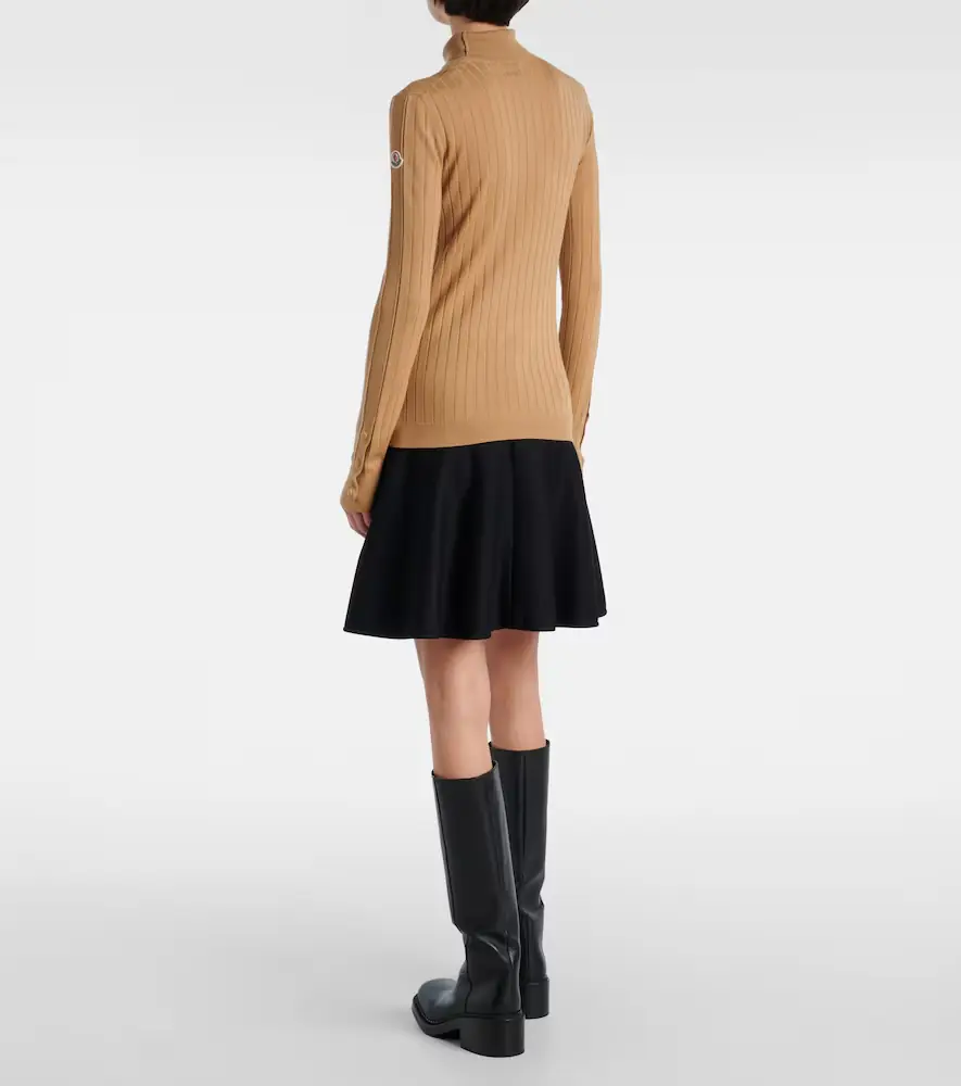Moncler Wool and cashmere turtleneck sweater | Thumbnail 2