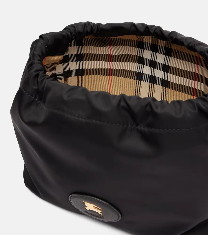 Burberry Reversible leather-trimmed pouch | Thumbnail 2