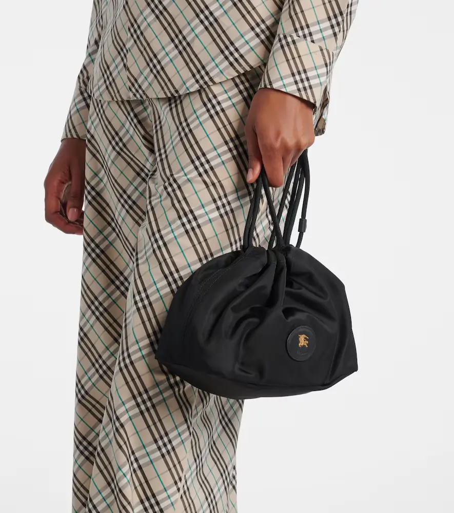 Burberry Reversible leather-trimmed pouch | Thumbnail 4