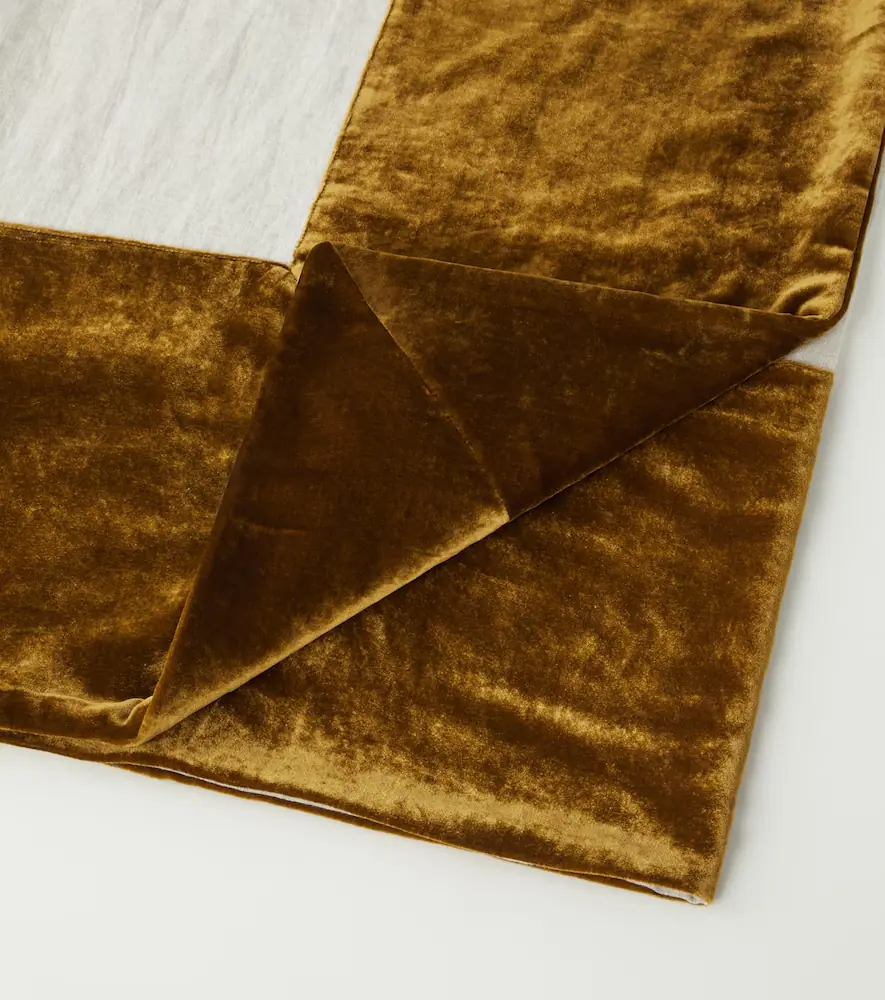 Once Milano Large velvet-trimmed linen tablecloth | Thumbnail 4