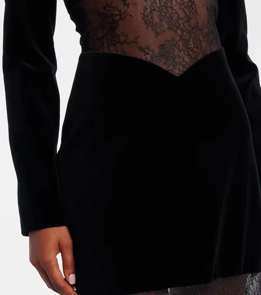 Nina Ricci Velvet and lace gown | Thumbnail 2