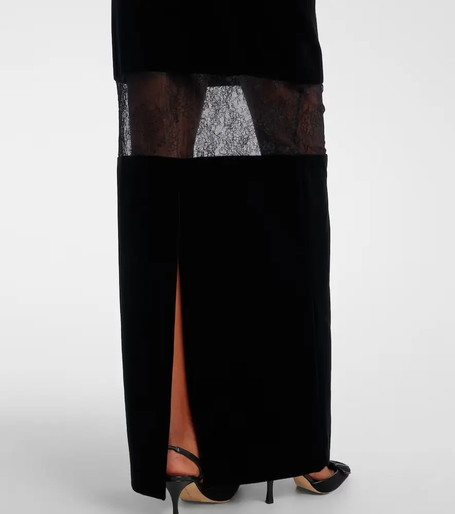 Nina Ricci Velvet and lace gown | Thumbnail 3