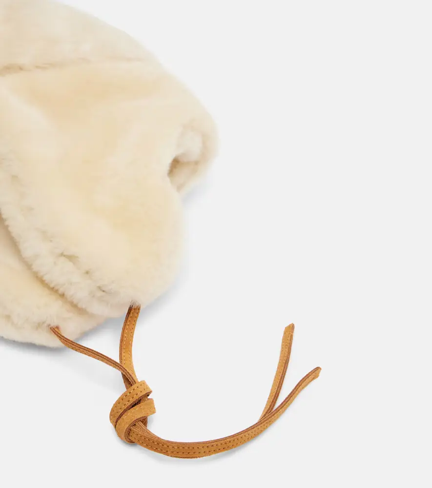 Jacquemus Chapka leather-trimmed shearling hat | Thumbnail 2