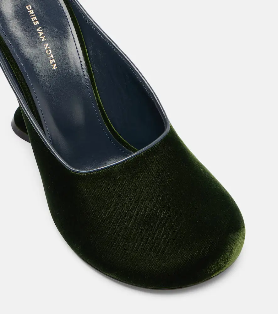 Dries Van Noten 95 velvet wedges | Thumbnail 3
