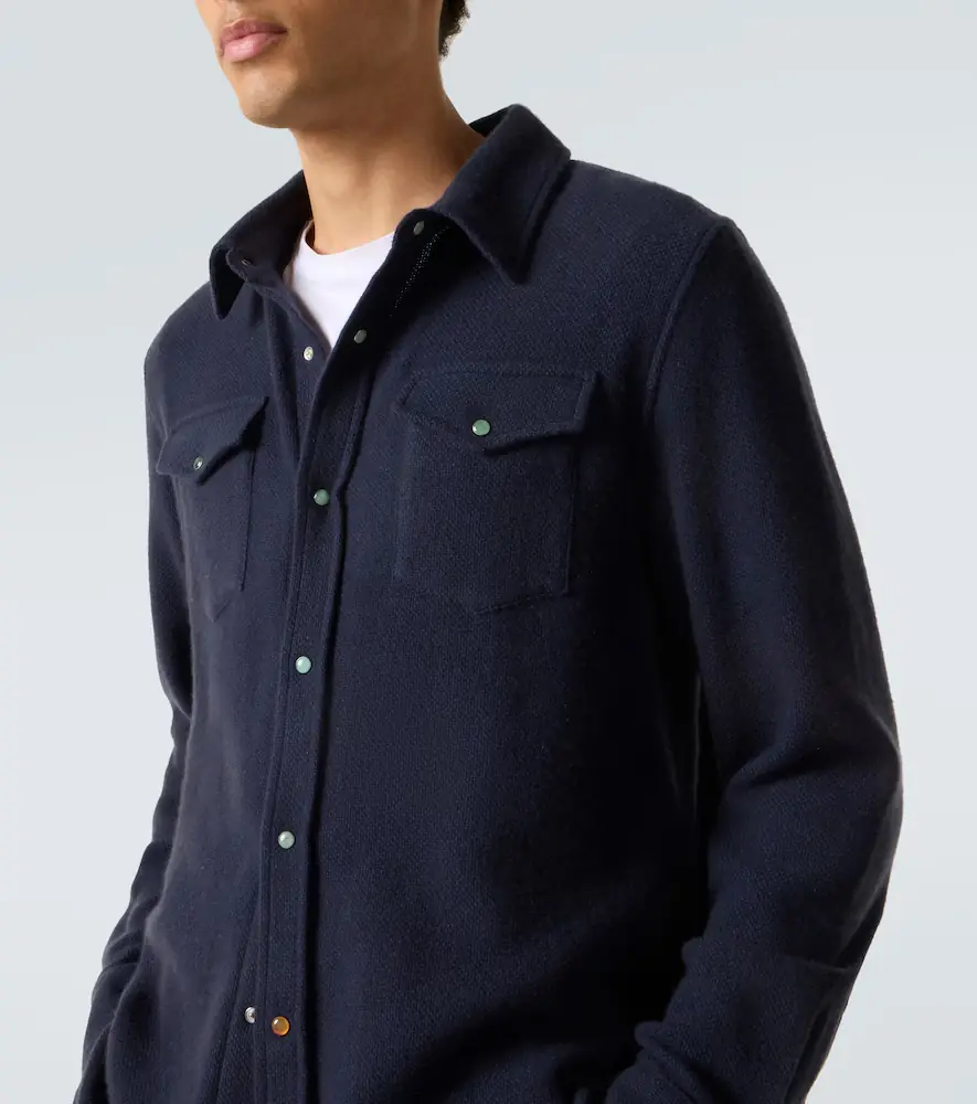 God’s True Cashmere Cashmere shirt with emerald | Thumbnail 4 God’s True Cashmere Cashmere shirt with emerald | Thumbnail 4