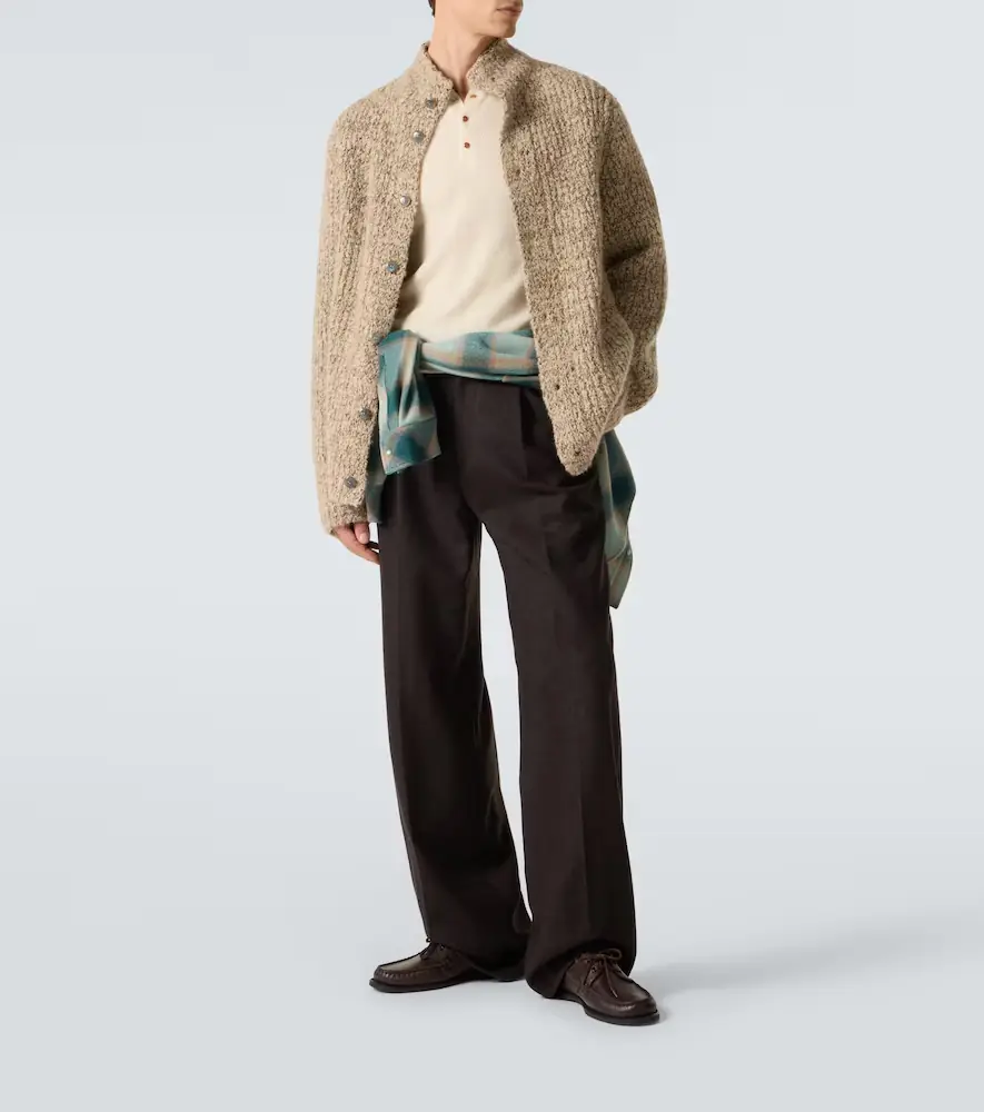 God’s True Cashmere Cashmere bouclé cardigan with labradorite | Thumbnail 2 God’s True Cashmere Cashmere bouclé cardigan with labradorite | Thumbnail 2