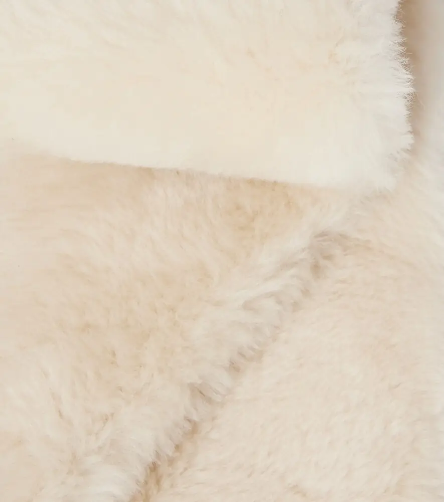 TOTEME Shearling scarf | Thumbnail 2