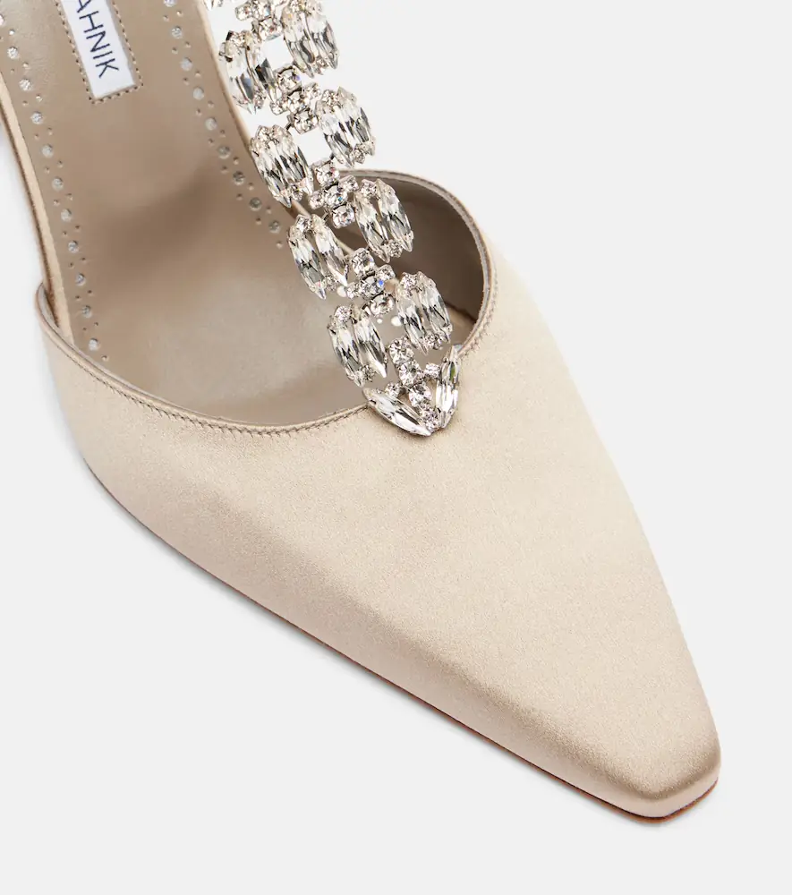 Manolo Blahnik Molara embellished satin pumps | Thumbnail 4