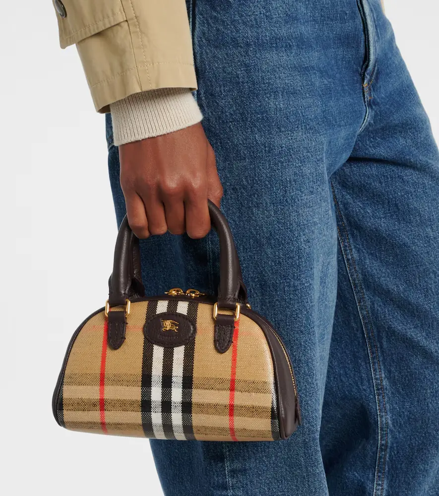 Burberry Highlands Mini Check tote bag | Thumbnail 4 Burberry Highlands Mini Check tote bag | Thumbnail 4