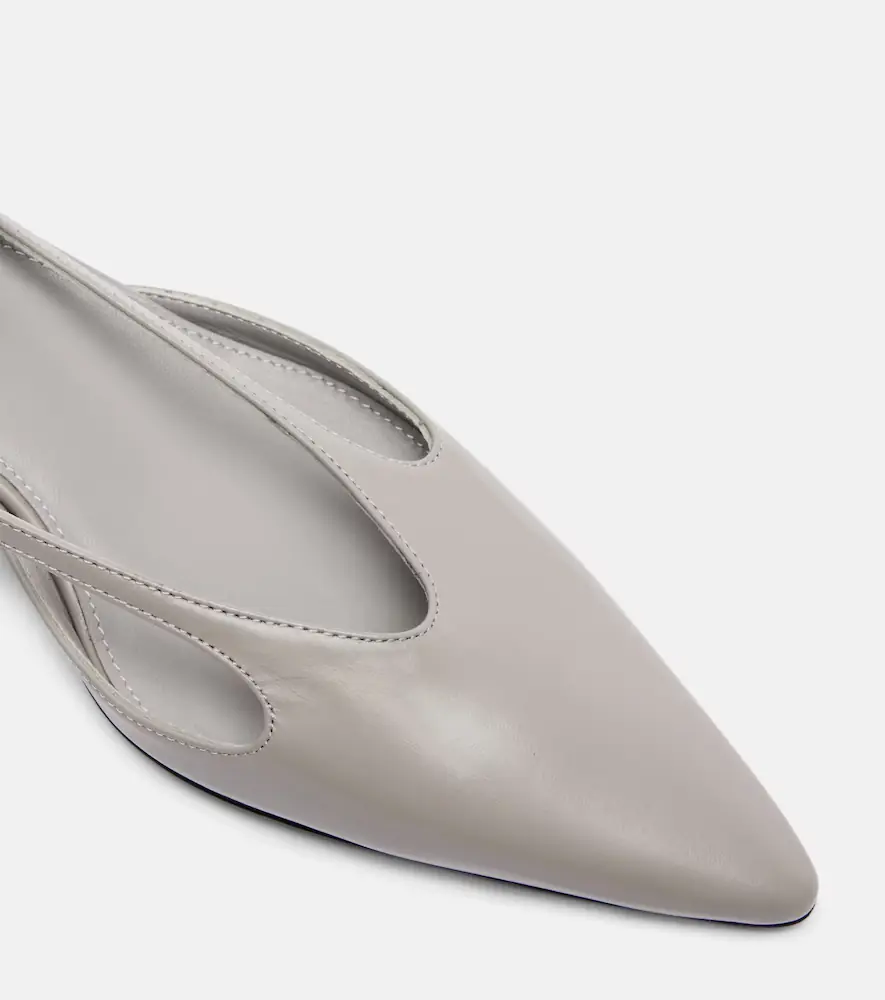 TOTEME Leather pumps | Thumbnail 4
