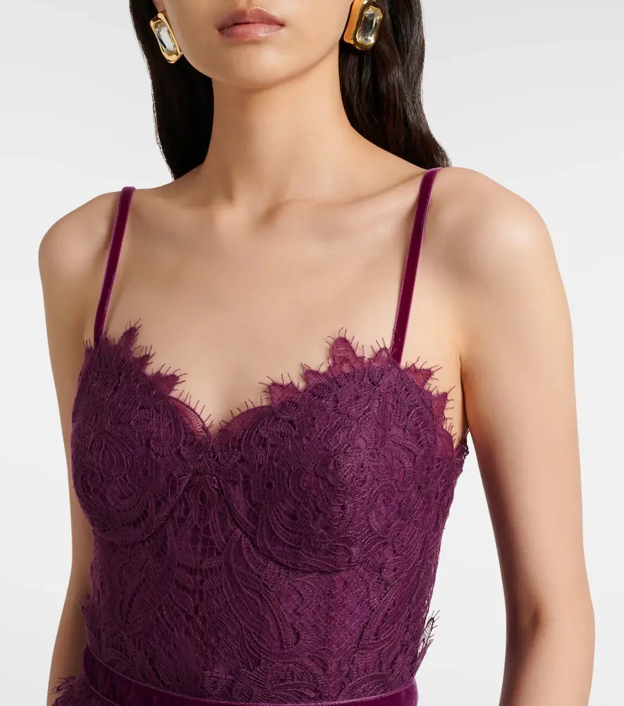 Costarellos Belted lace gown | Thumbnail 3
