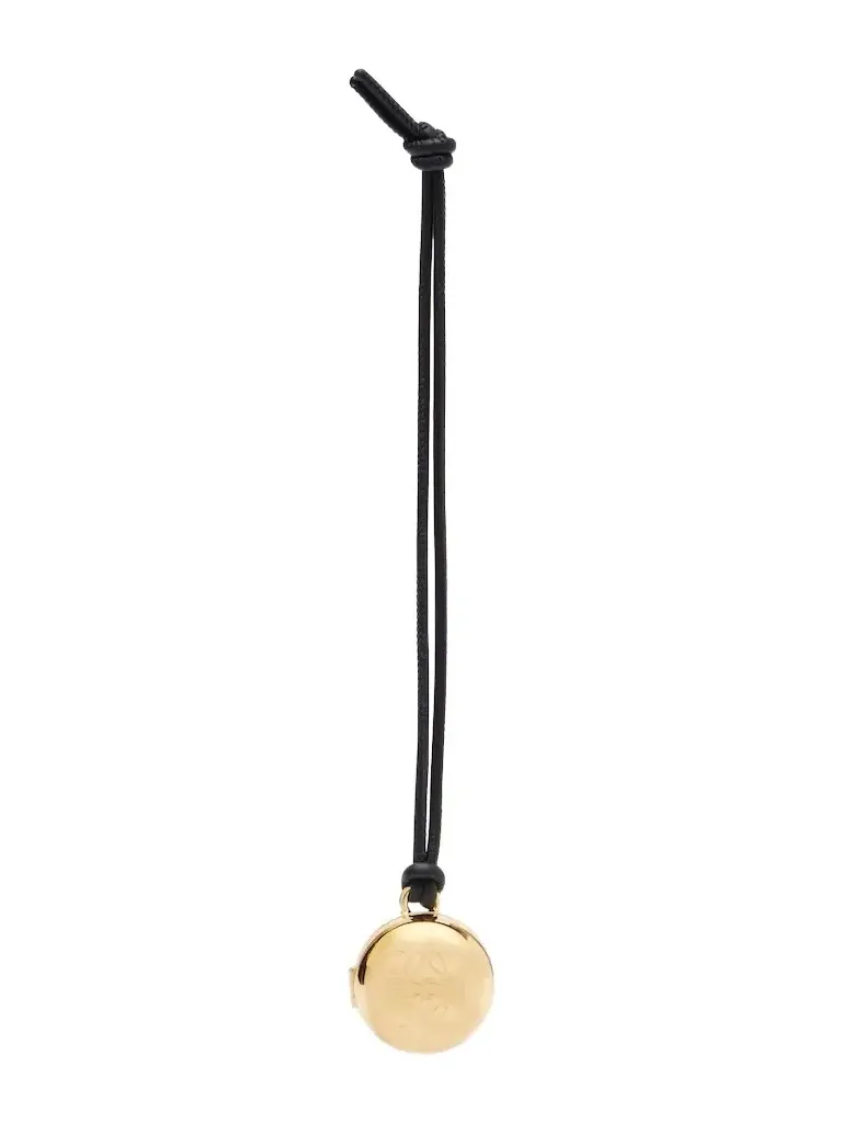 Pebble gold-plated leather bag charm