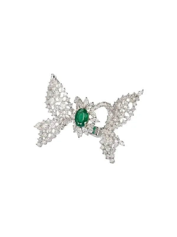 Reign Supreme 18kt white gold ring with diamonds and emerald