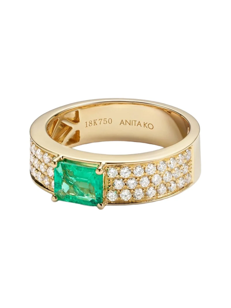 18kt gold ring with emerald and diamonds