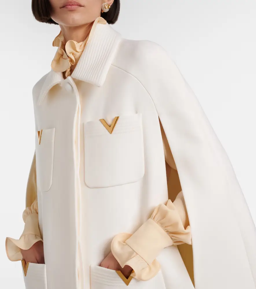 Valentino Garavani VGold wool cape | Thumbnail 3 Valentino Garavani VGold wool cape | Thumbnail 3