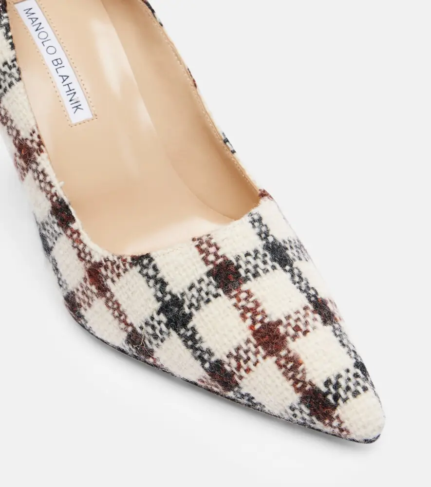 Manolo Blahnik BB 90 checked pumps | Thumbnail 4